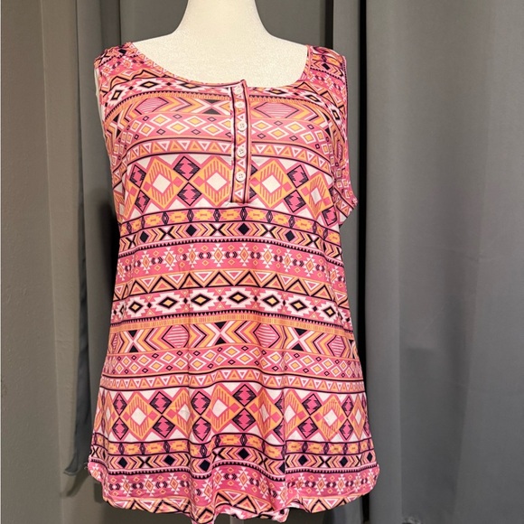 flycurvy Tops - Flycurvy Sleeveless Aztec Tank Top 2X